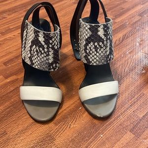 VINCE wedges, size 6.5